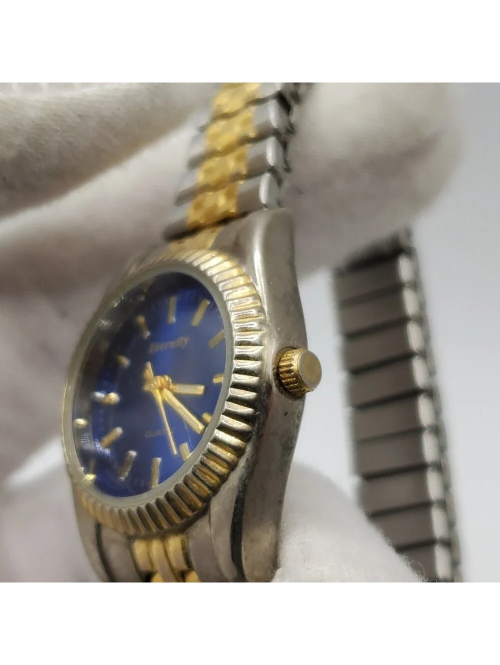 Enternity Quartz Watch Womens 25mm Blue Dial Stretch Band New Battery